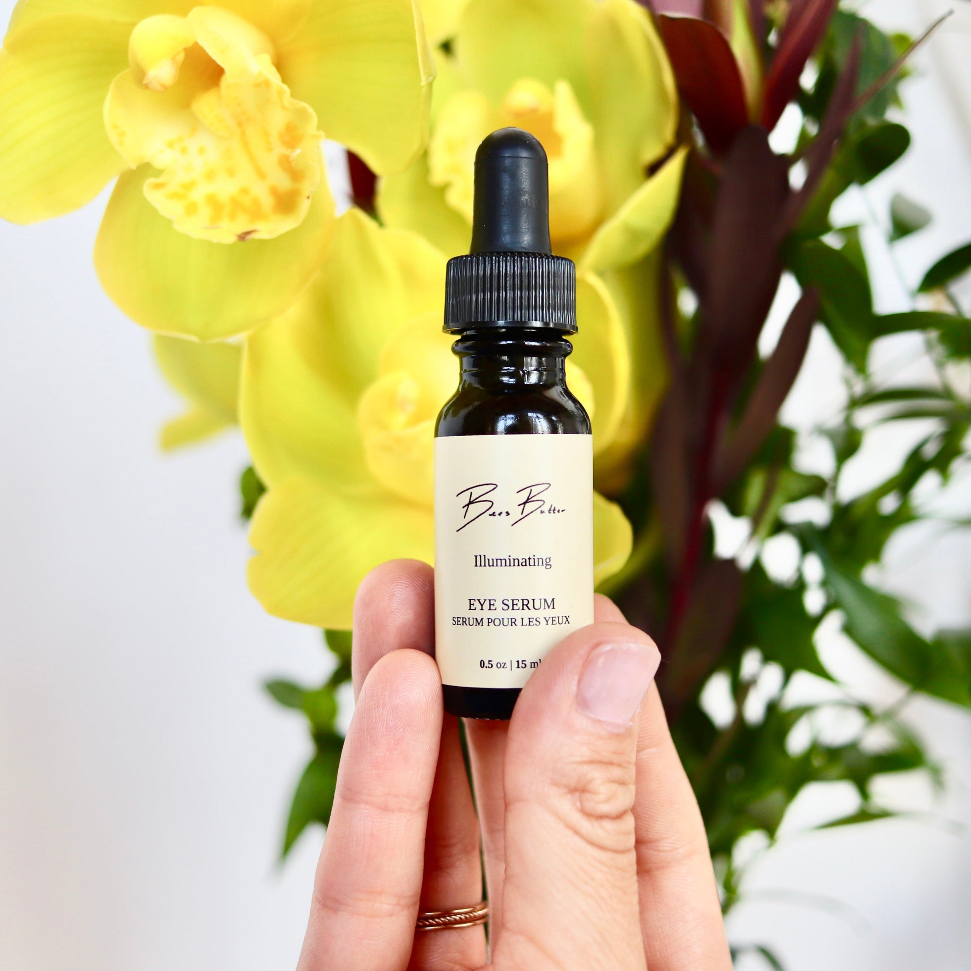 Wake up tired eyes with an all natural eye serum