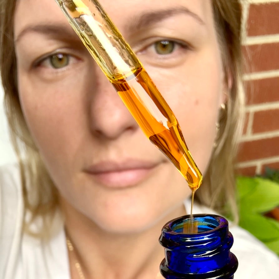 Illuminating Eye Serum